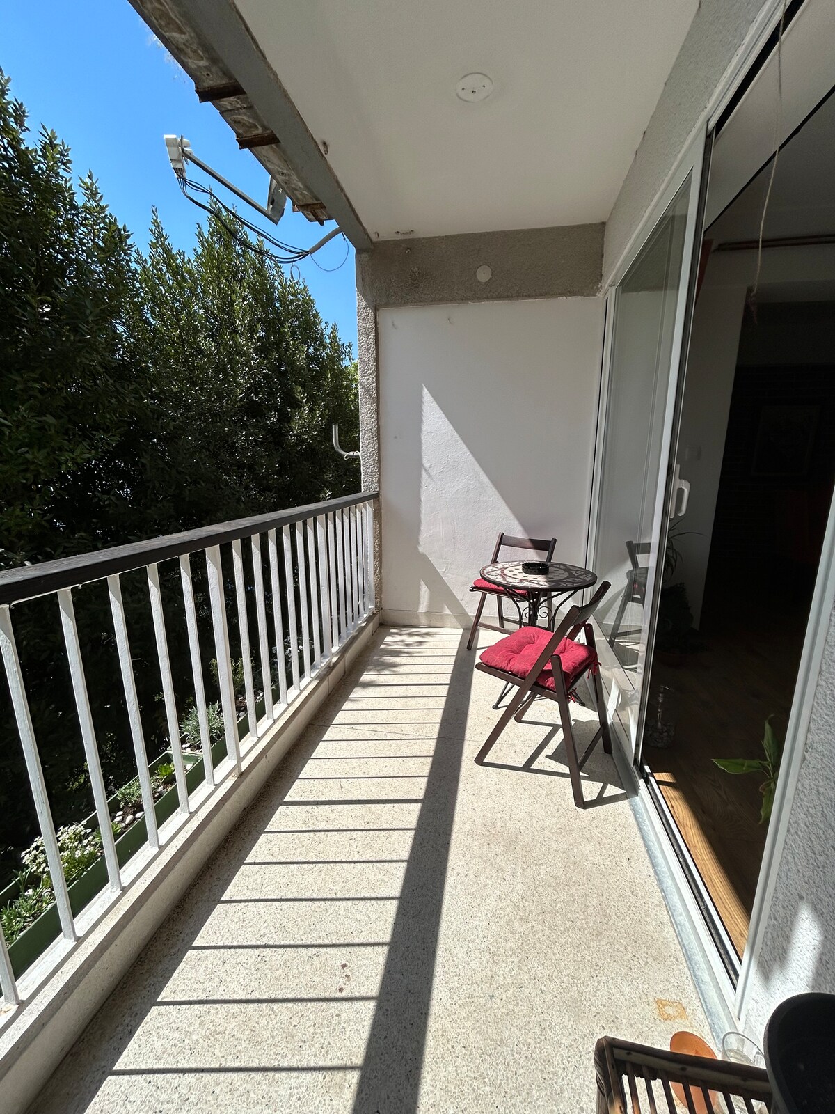Exterior 1