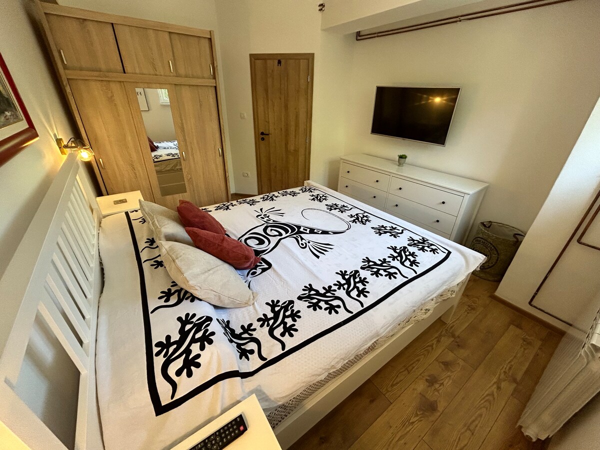 Bedroom 2 2