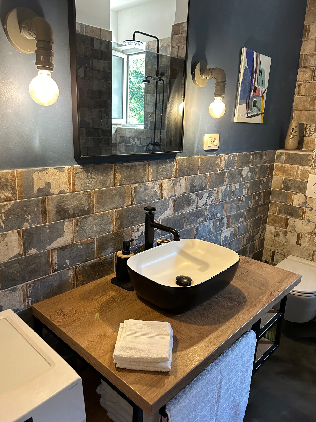 Full bathroom 4