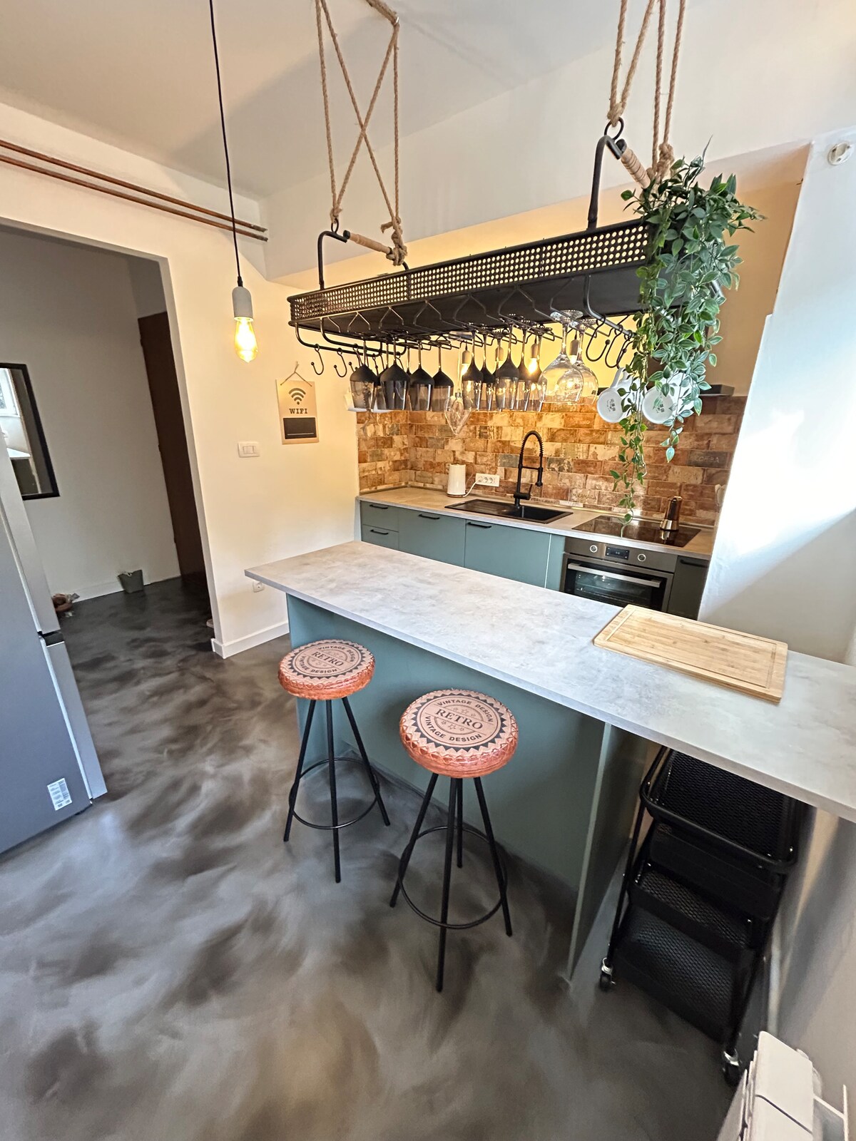 Full kitchen 7